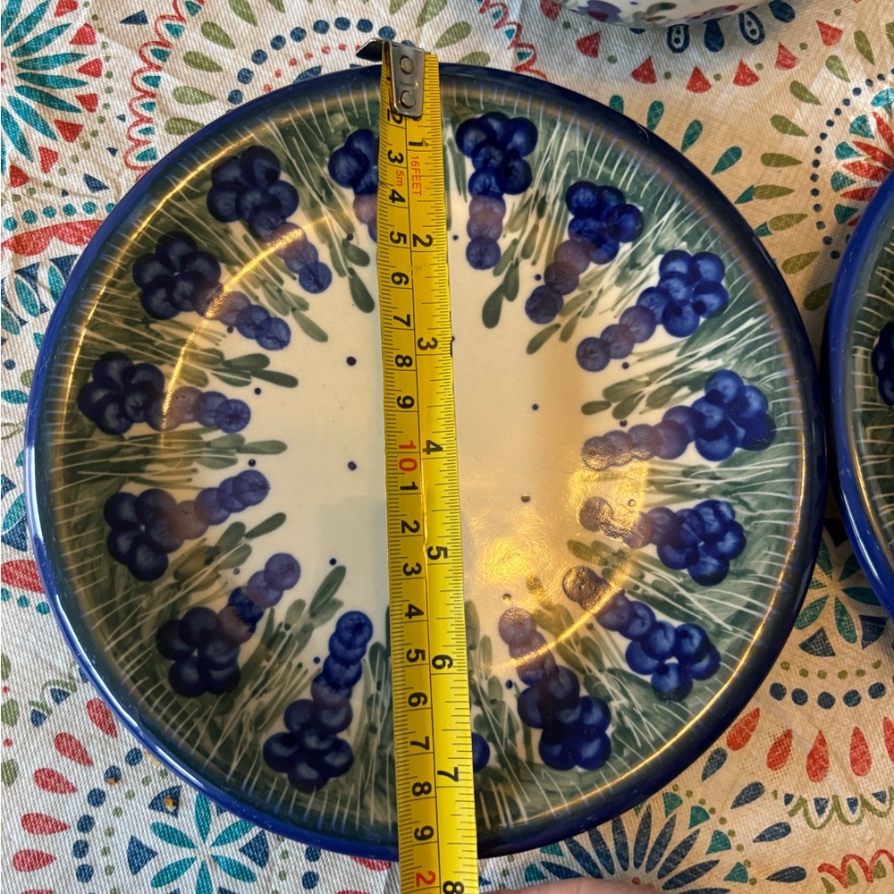 Boleslawiec Polish pottery- set of 2 bowls and 2 salad plates.  Hand made - Picture 6 of 11